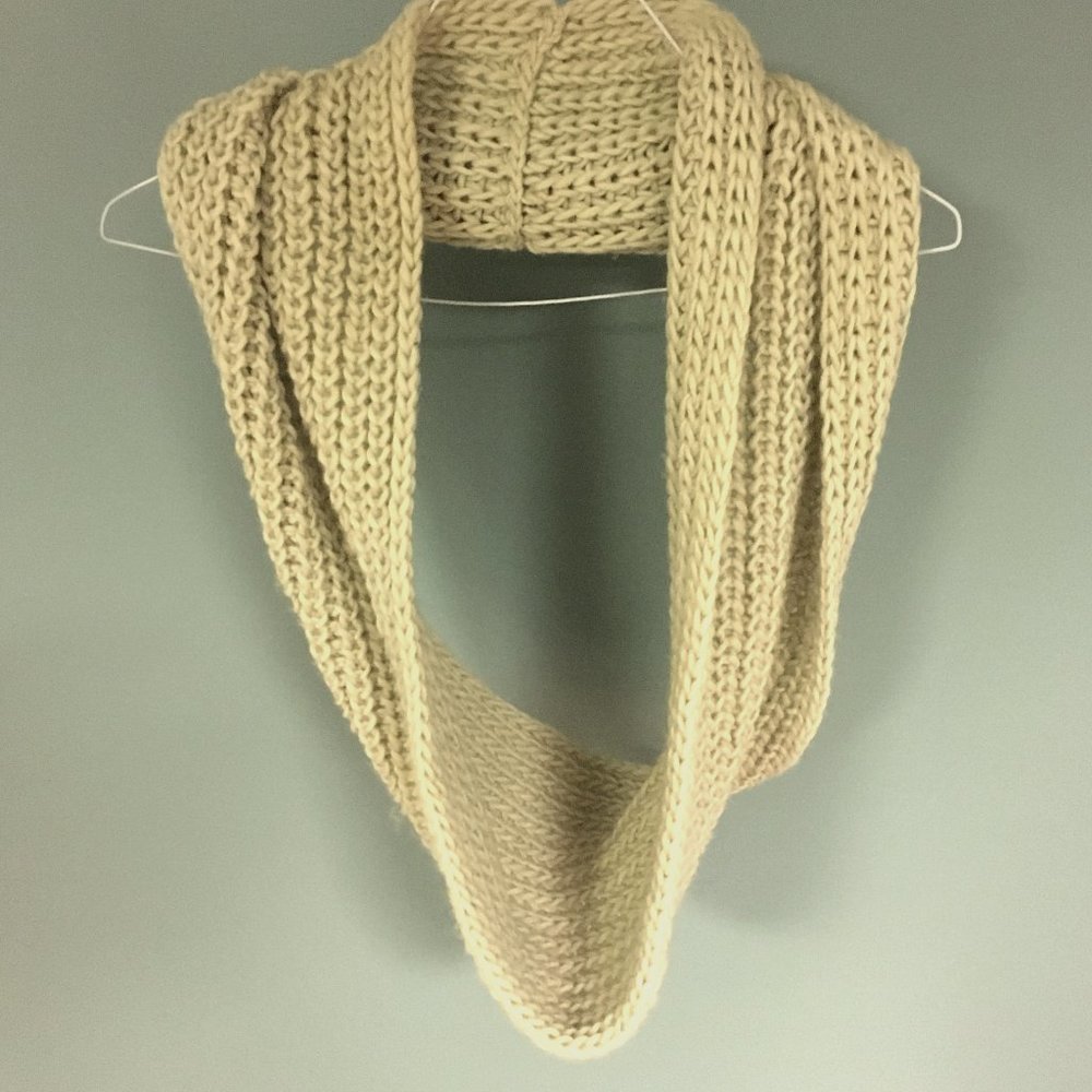 Knit Infinity Loop Scarf